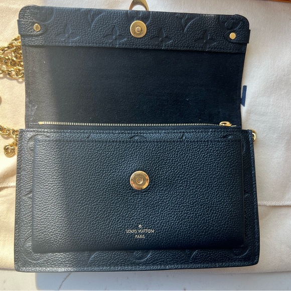 Louis Vuitton Vavin chain wallet purse in black. Receipt on hand - Picture 4 of 12